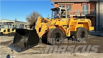 Liebherr L 551 Naudoti ratiniai krautuvai