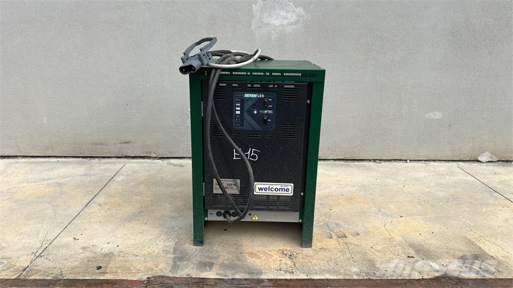 Linde E30 L Elektriniai šakiniai krautuvai