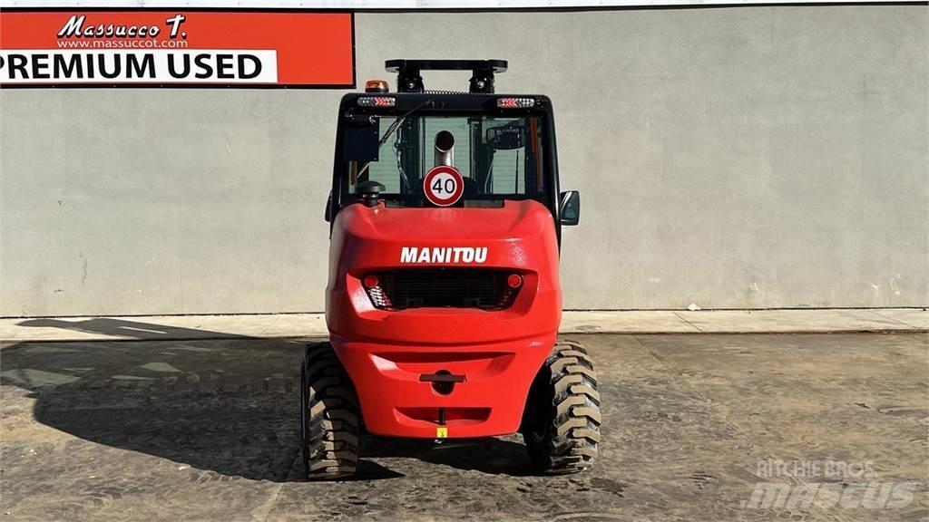 Manitou MC 30.4 4X4 Visureigiai krautuvai