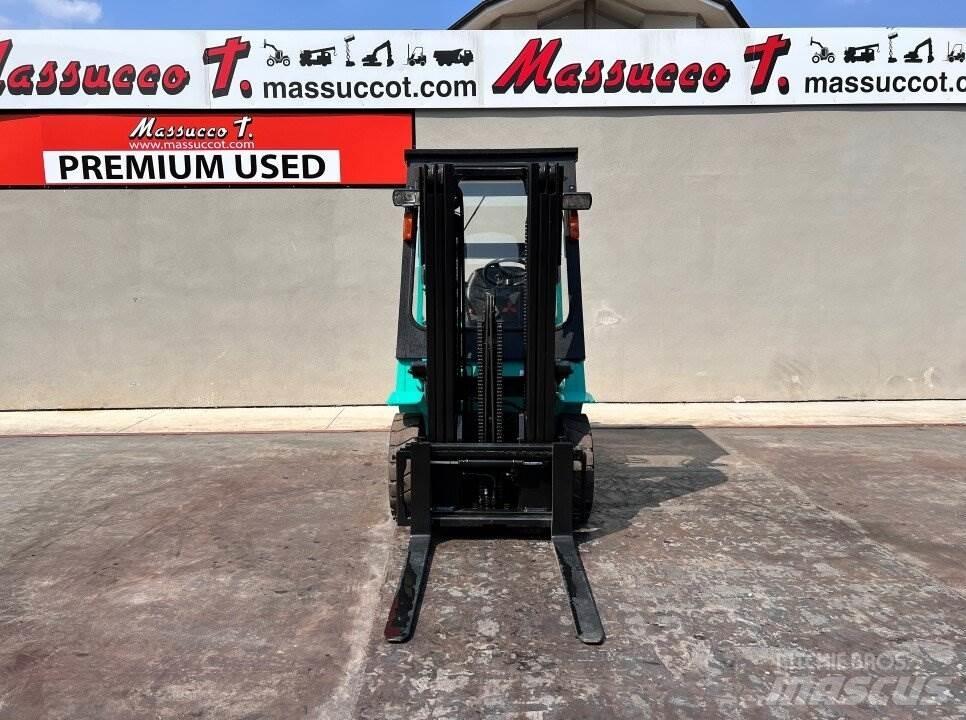 Mitsubishi FD25K Dyzeliniai krautuvai