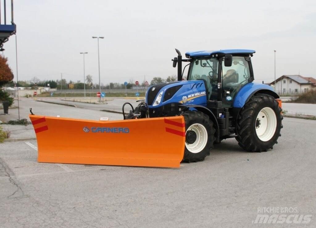 New Holland T7.190 Sniego peiliai ir valytuvai