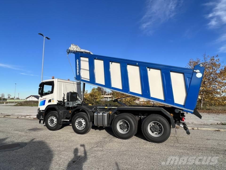Scania P500 XT 8X4 Kita
