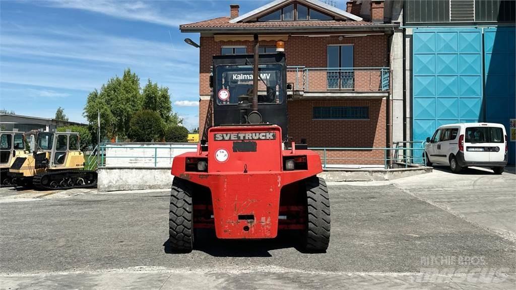 Svetruck 12-120 35 Dyzeliniai krautuvai
