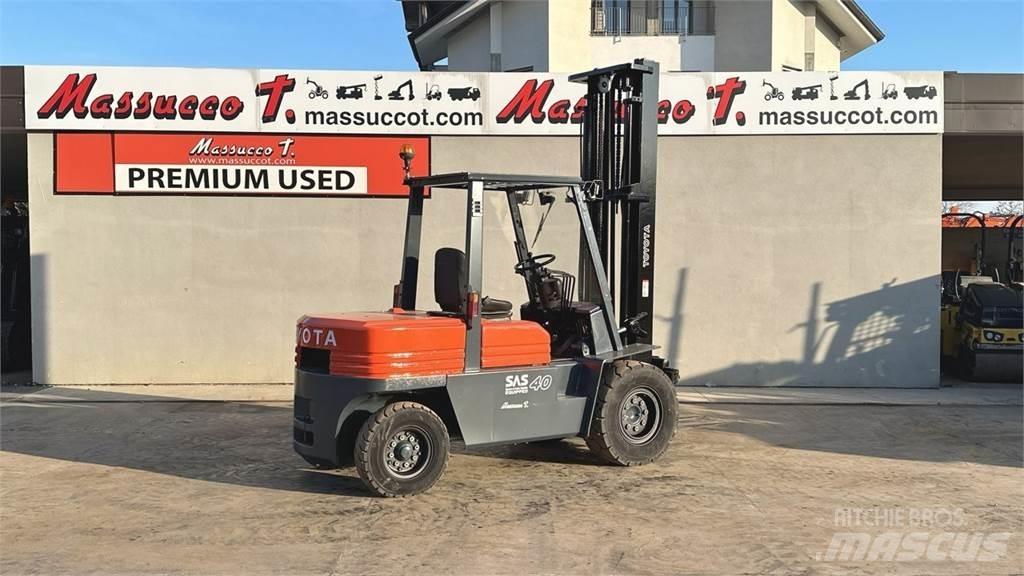 Toyota 02-5FD40 Dyzeliniai krautuvai