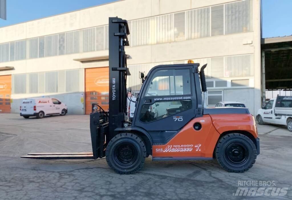 Toyota 40-8FD70N Dyzeliniai krautuvai