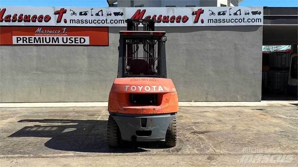 Toyota 42-7FDA50 Dyzeliniai krautuvai