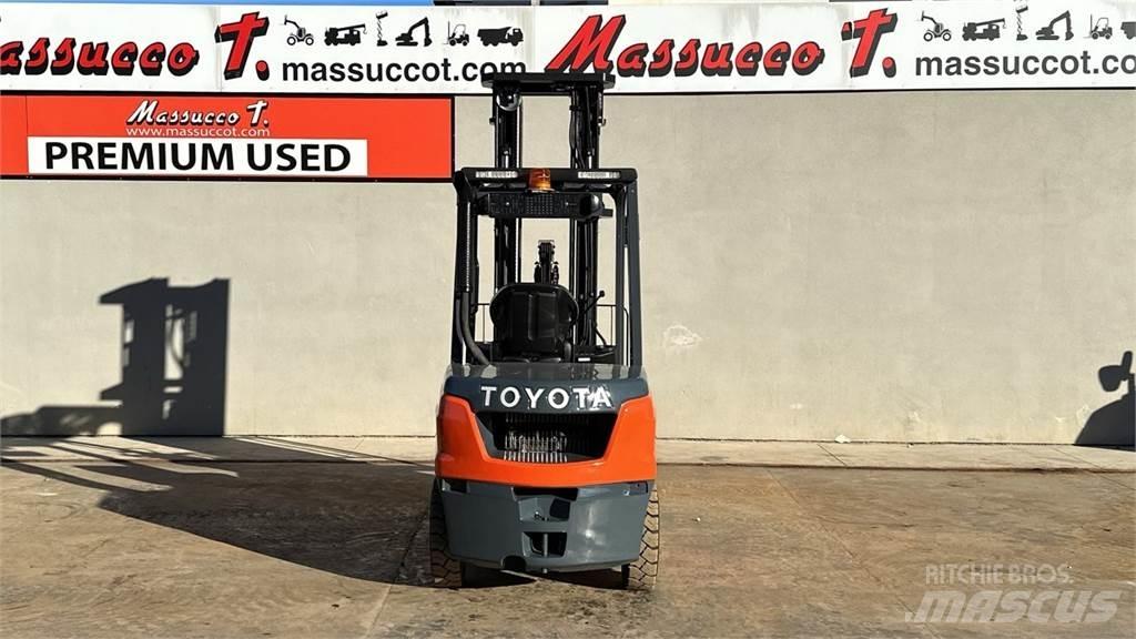 Toyota 52-8FDF30 Dyzeliniai krautuvai
