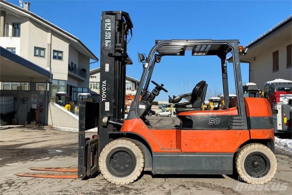 Toyota 7FBMF50 Elektriniai šakiniai krautuvai