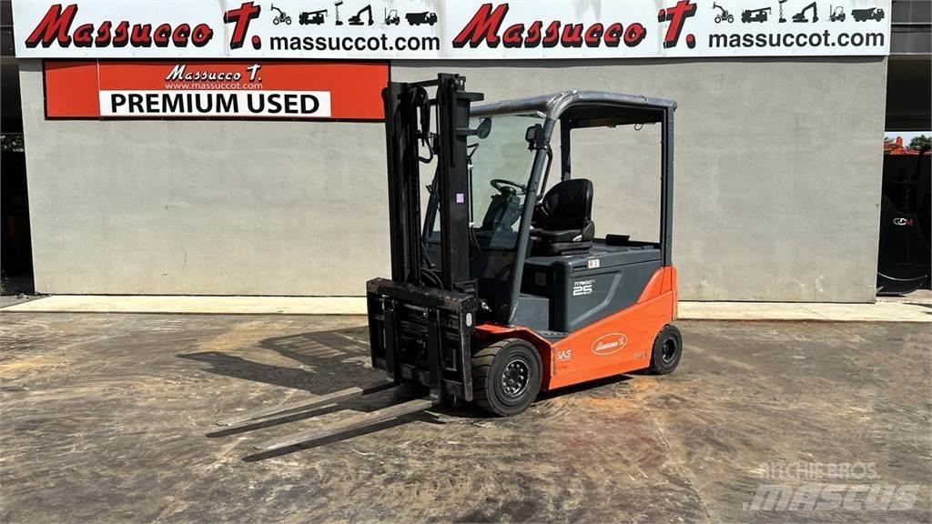 Toyota 8FBMT25 Elektriniai šakiniai krautuvai