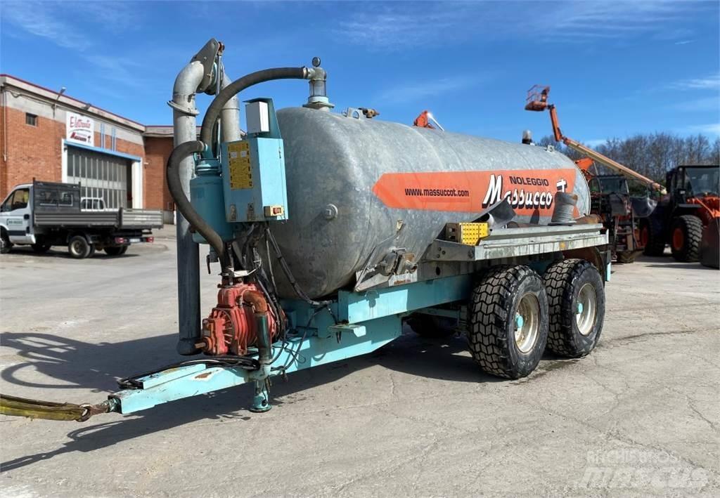 Vaia MB 141 Automobilinės cisternos