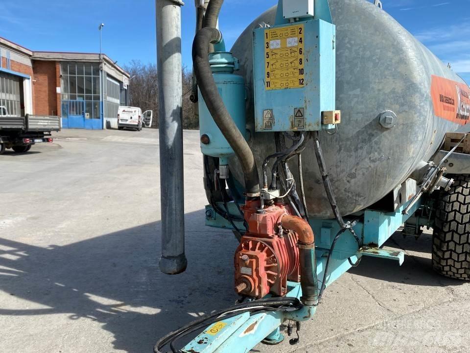 Vaia MB 141 Automobilinės cisternos
