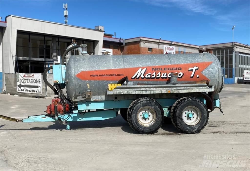 Vaia MB 141 Automobilinės cisternos