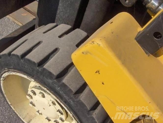 Yale ERC40-AKE Elektriniai šakiniai krautuvai
