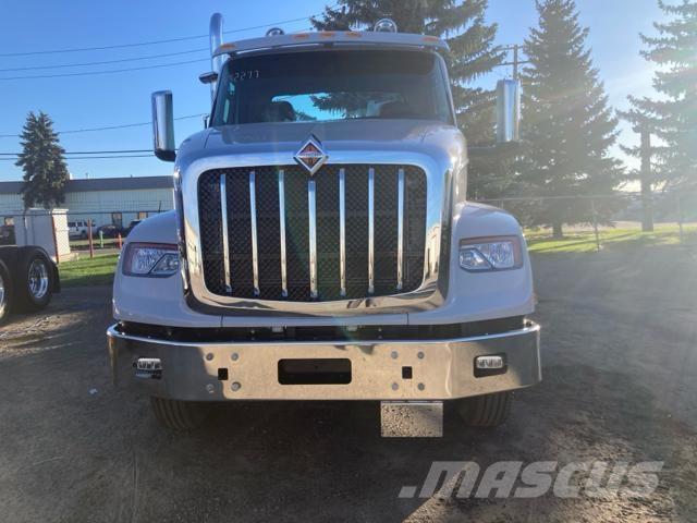 International HX Naudoti vilkikai