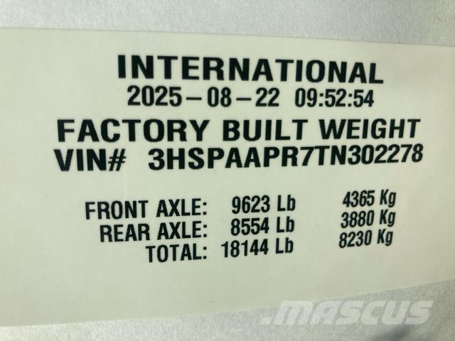 International HX Naudoti vilkikai