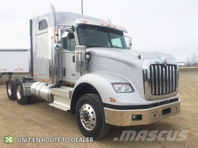 International HX Naudoti vilkikai