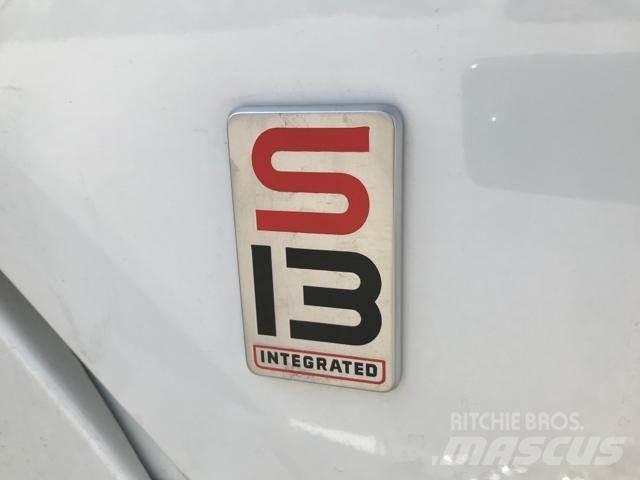 International LT Naudoti vilkikai