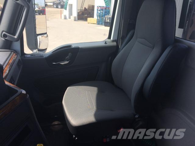 International LT Naudoti vilkikai