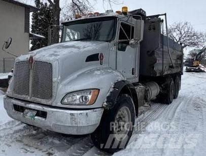 Kenworth T300 Savivarčių priekabų vilkikai