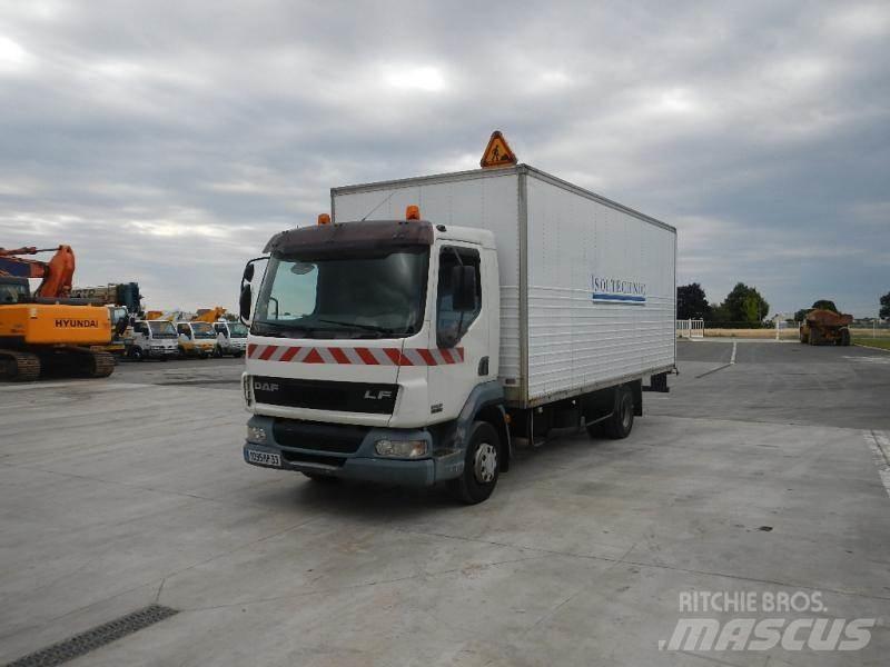 DAF LF 45 Sunkvežimiai su dengtu kėbulu