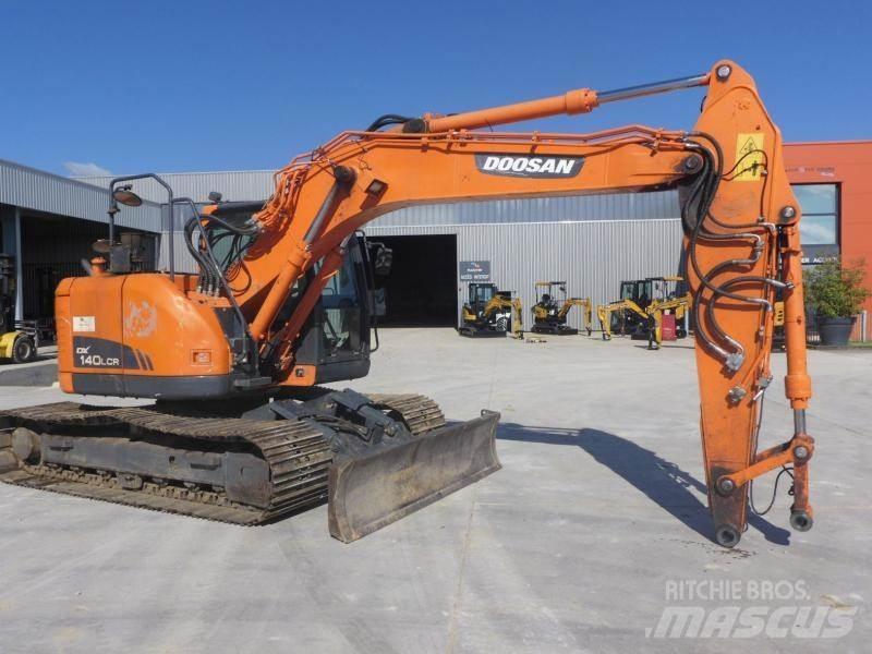 Doosan DX140LC Vikšriniai ekskavatoriai