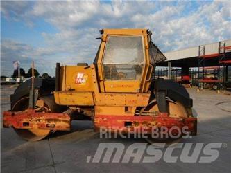 Dynapac cc421 Gruntiniai volai