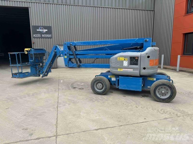 Genie Z45/25 Alkūniniai keltuvai