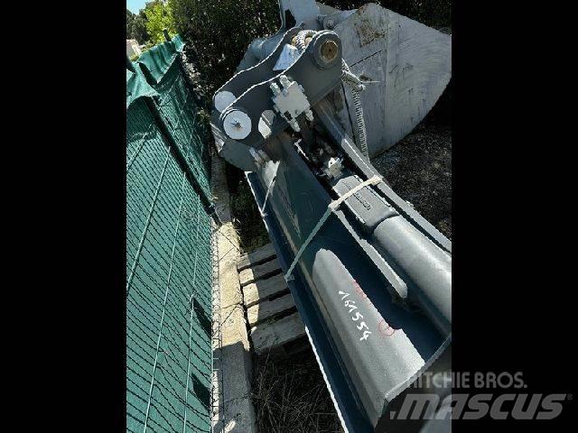 Liebherr CURAGE Statyba - Kita