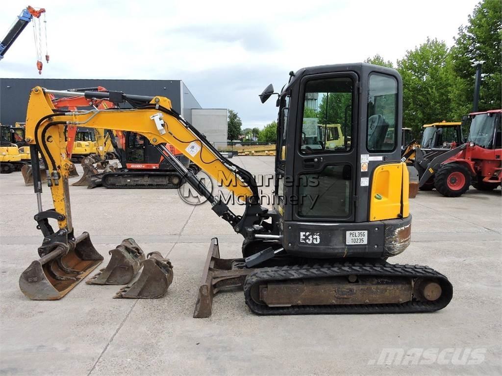 Bobcat E35 Statyba - Kita