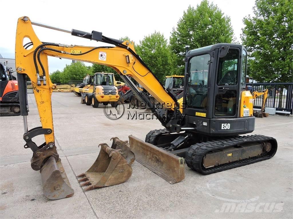 Bobcat E50 Statyba - Kita