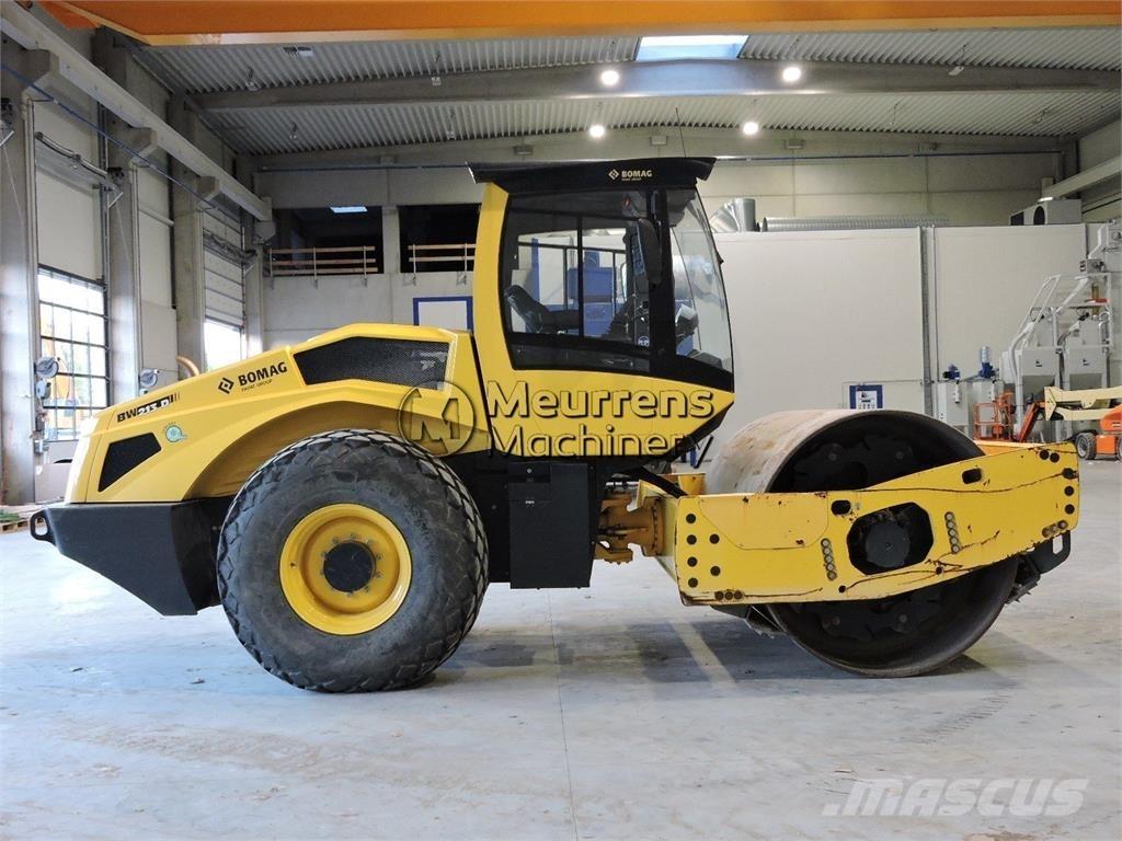 Bomag BW213 Kiti volai