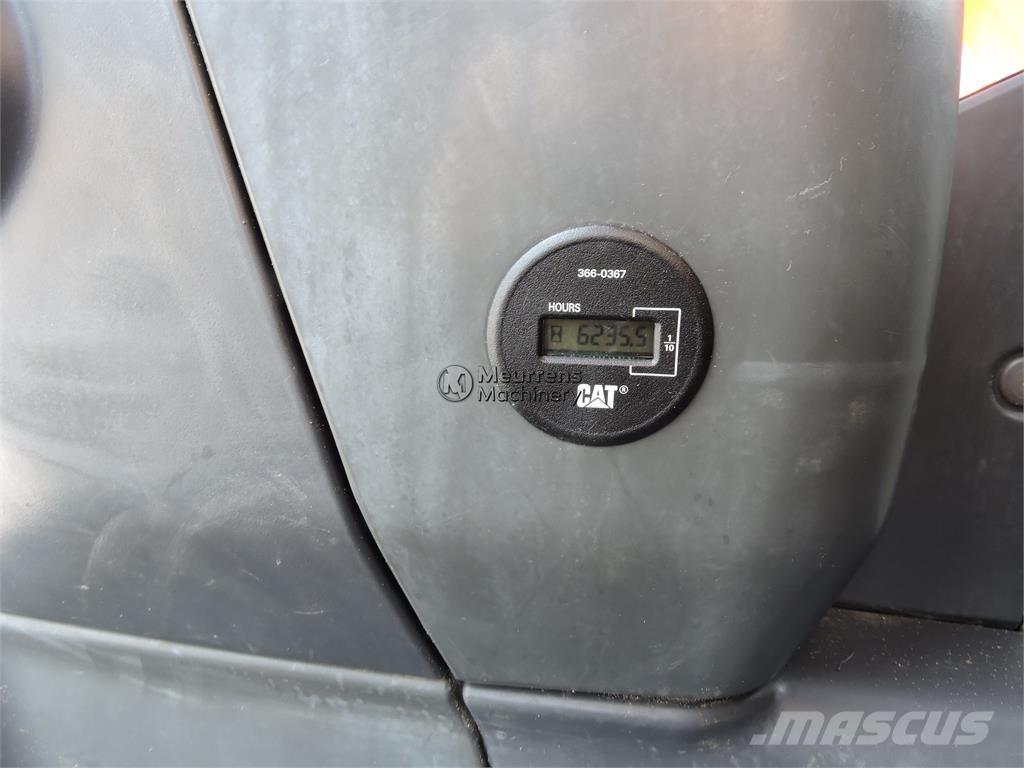 CAT 313FL Vikšriniai ekskavatoriai