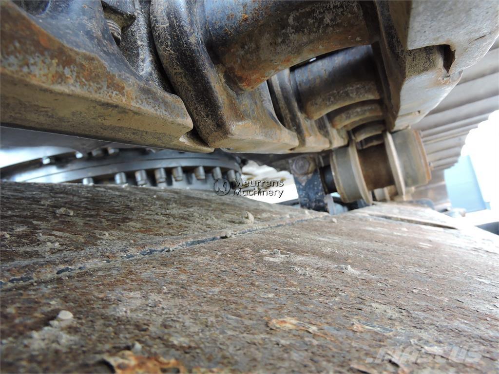 CAT 323N Vikšriniai ekskavatoriai