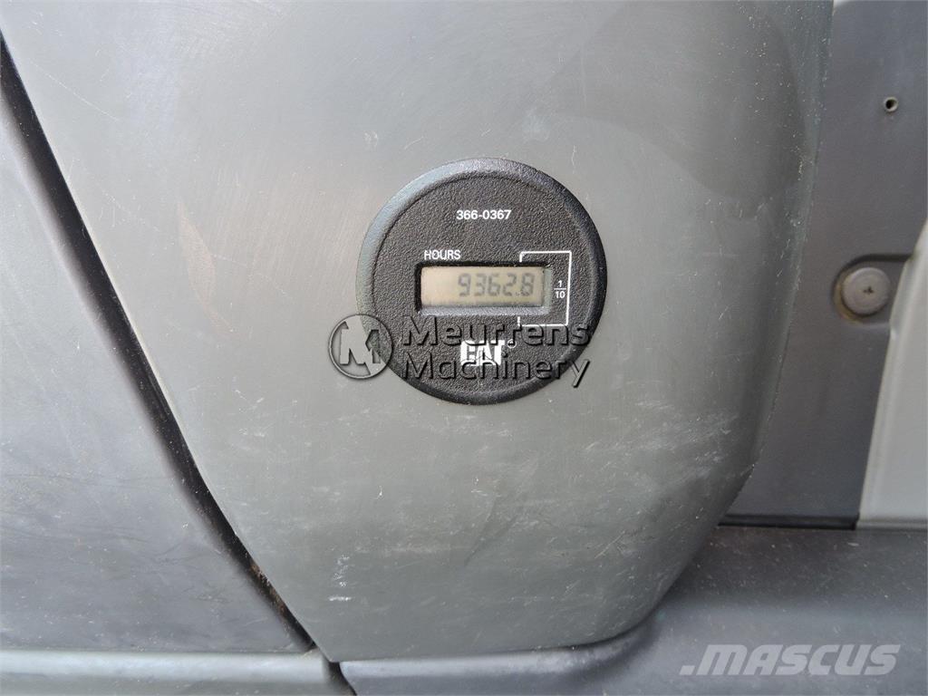CAT 328 D Vikšriniai ekskavatoriai