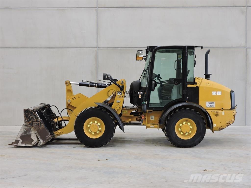 CAT 906M + FORK Naudoti ratiniai krautuvai