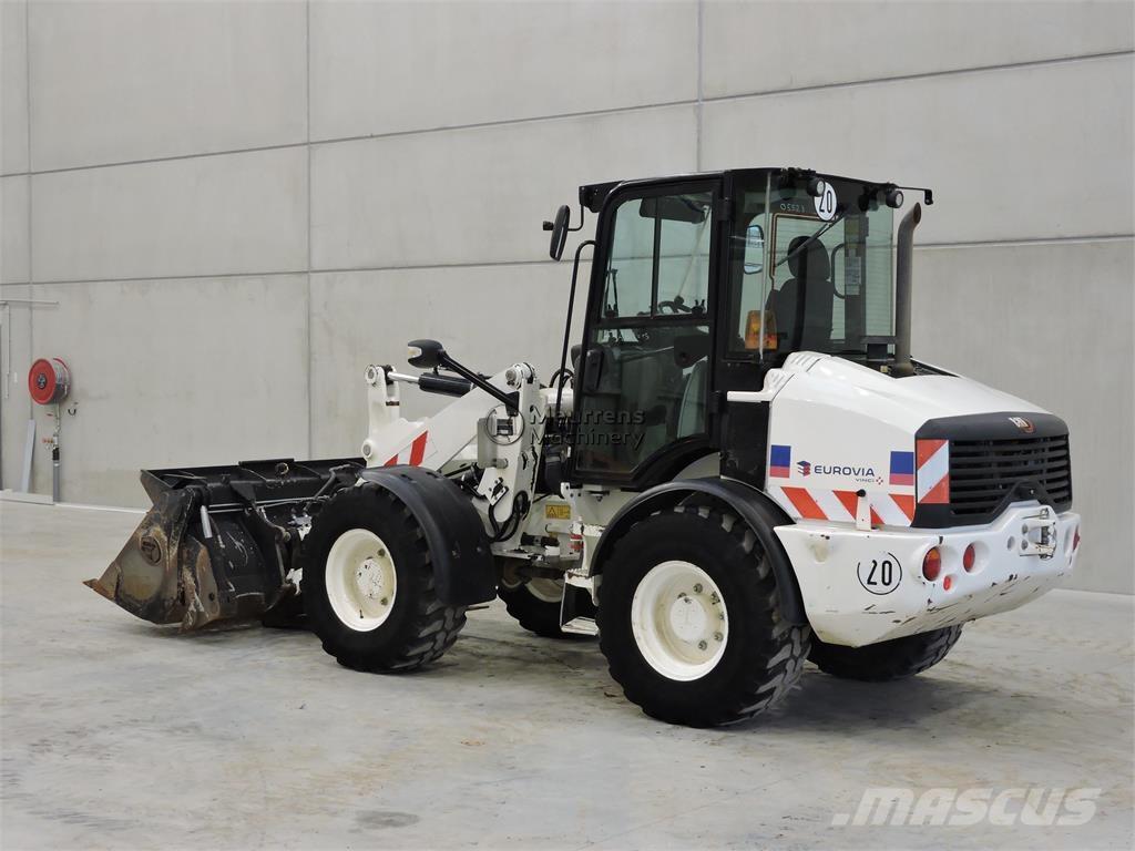 CAT 908M + FORK Naudoti ratiniai krautuvai