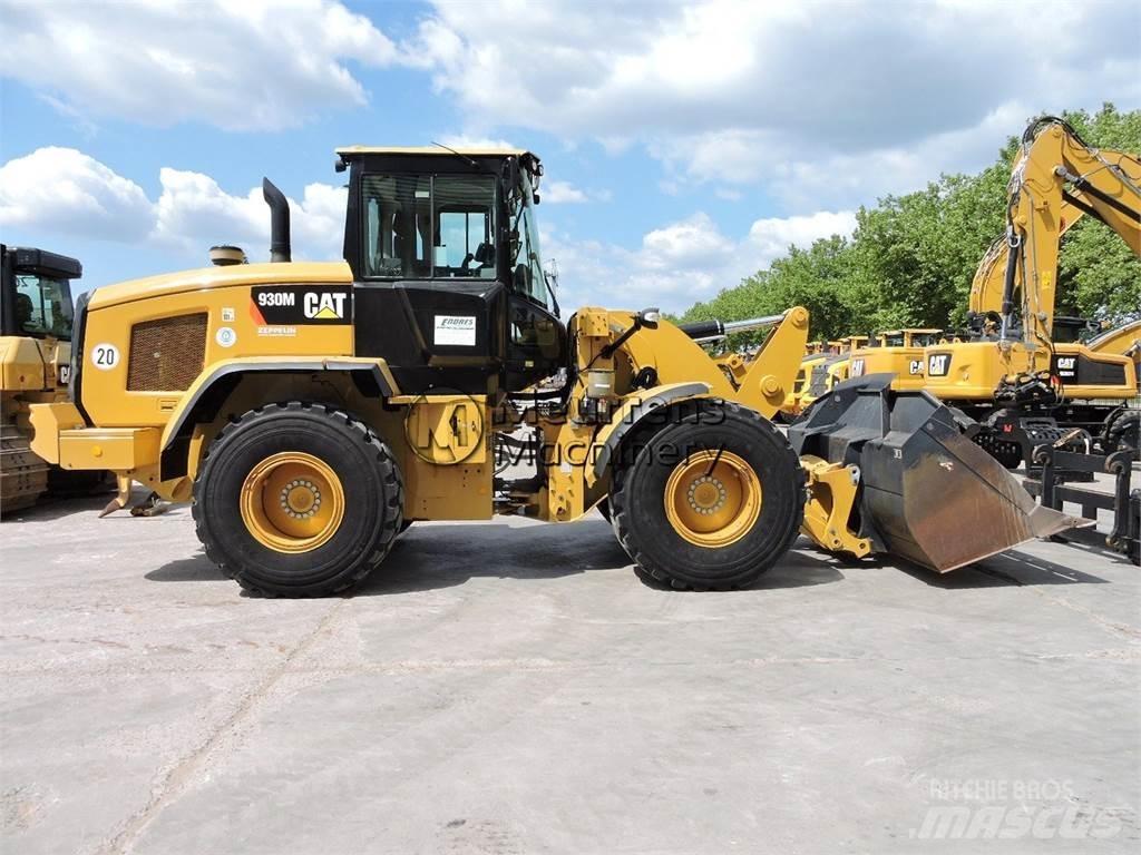 CAT 930M Naudoti ratiniai krautuvai