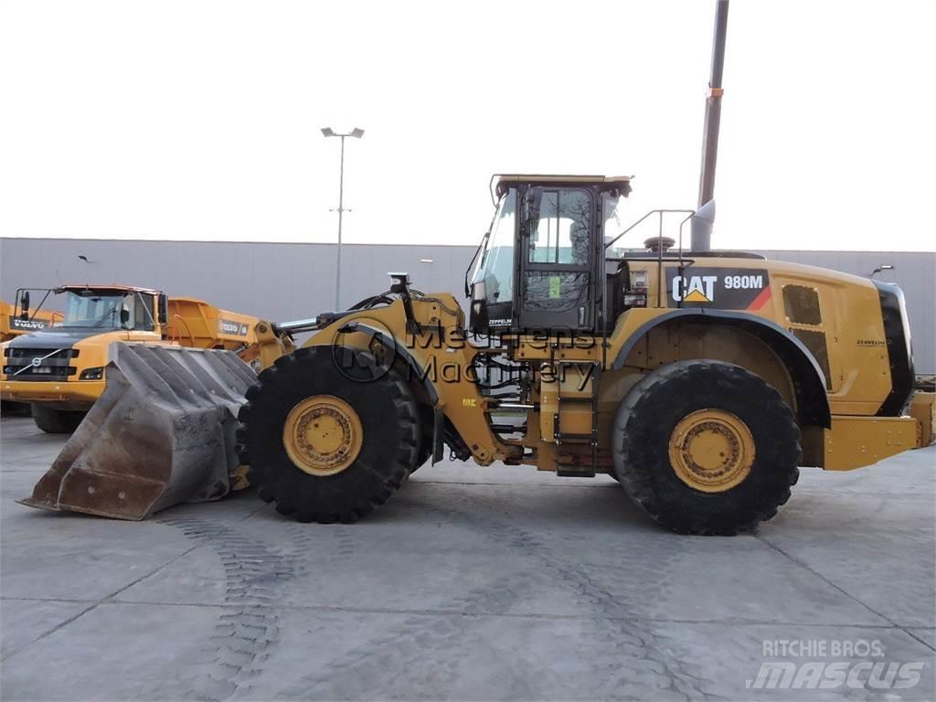 CAT 980M Naudoti ratiniai krautuvai