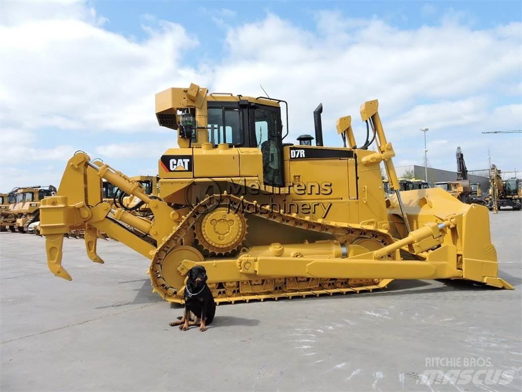 CAT D7R Buldozeriai