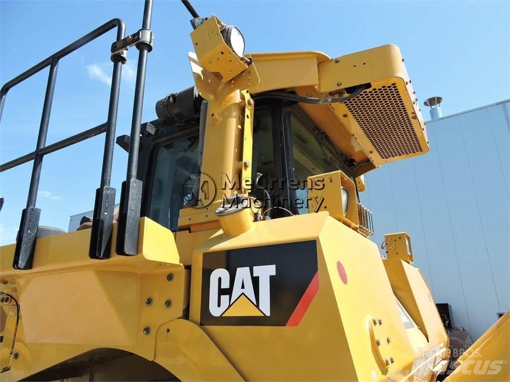 CAT D8T Buldozeriai