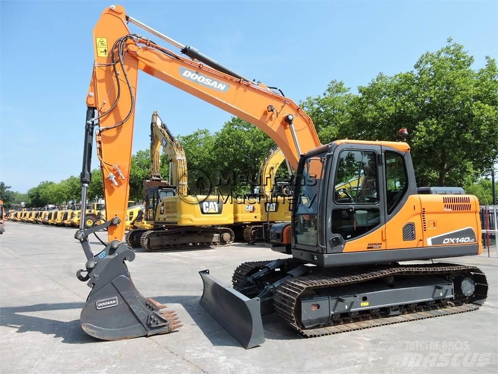 Doosan DX140LC Vikšriniai ekskavatoriai
