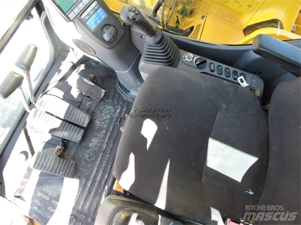 Komatsu PC228 Vikšriniai ekskavatoriai
