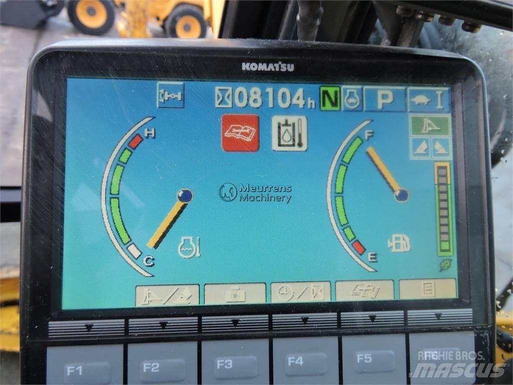 Komatsu PW98 Ratiniai ekskavatoriai