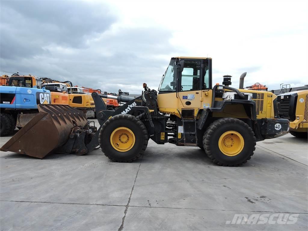 Komatsu WA320 Naudoti ratiniai krautuvai