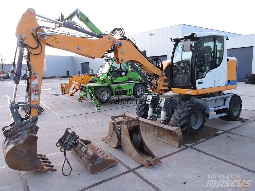 Liebherr A910 Ratiniai ekskavatoriai