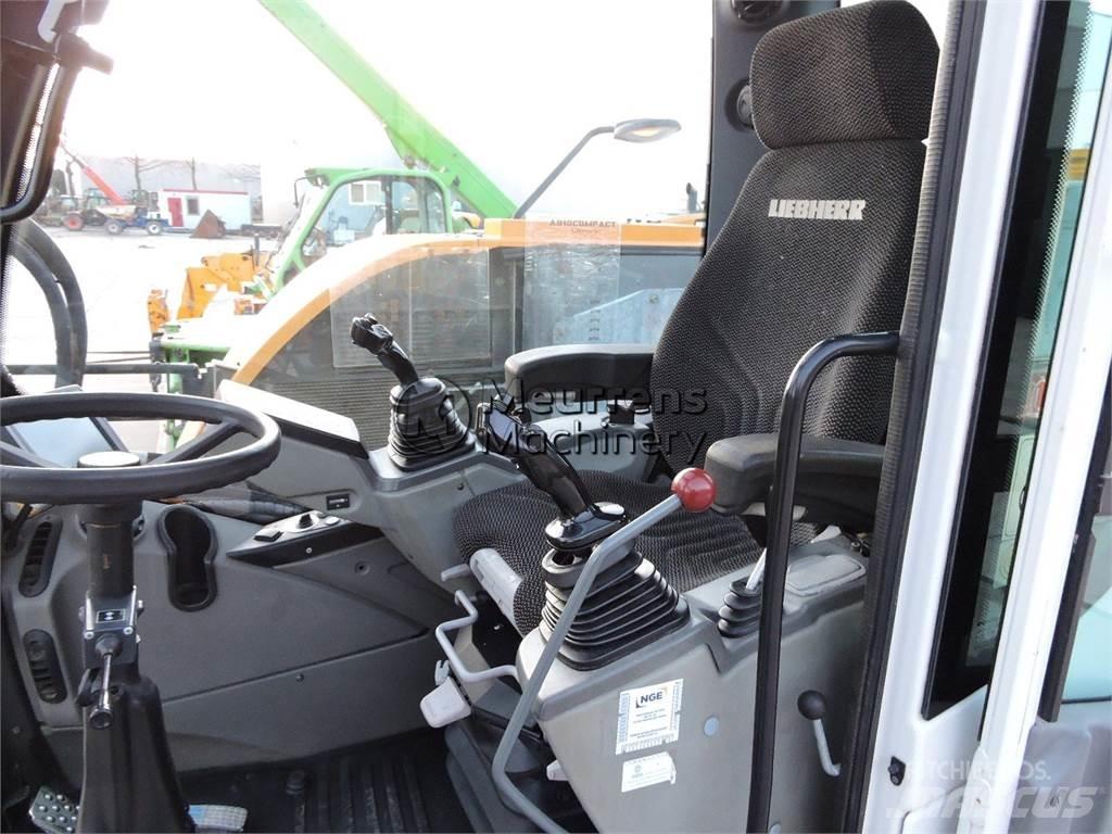 Liebherr A910 Ratiniai ekskavatoriai