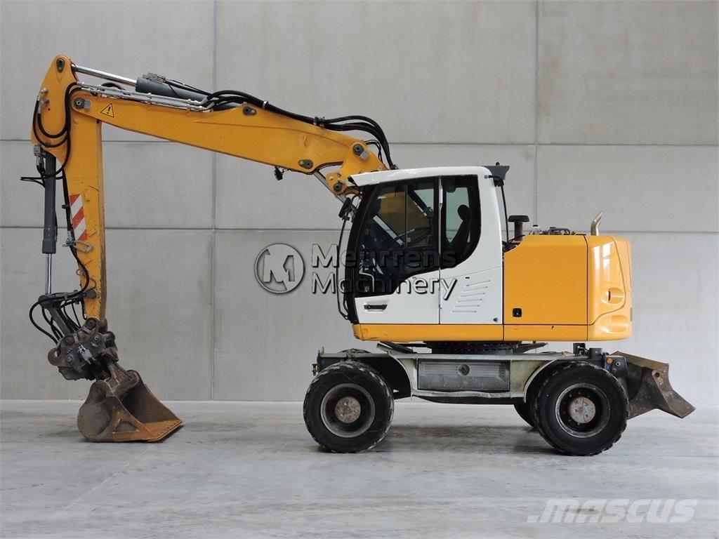 Liebherr A918 Ratiniai ekskavatoriai