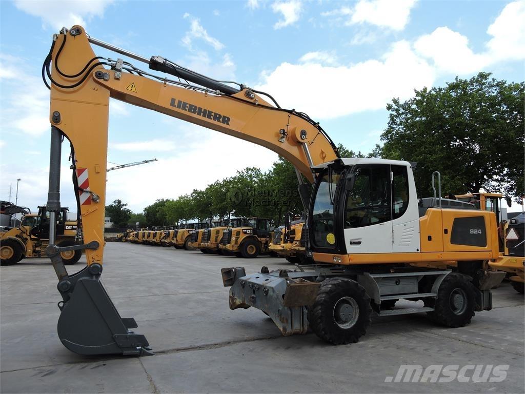 Liebherr A924 Ratiniai ekskavatoriai