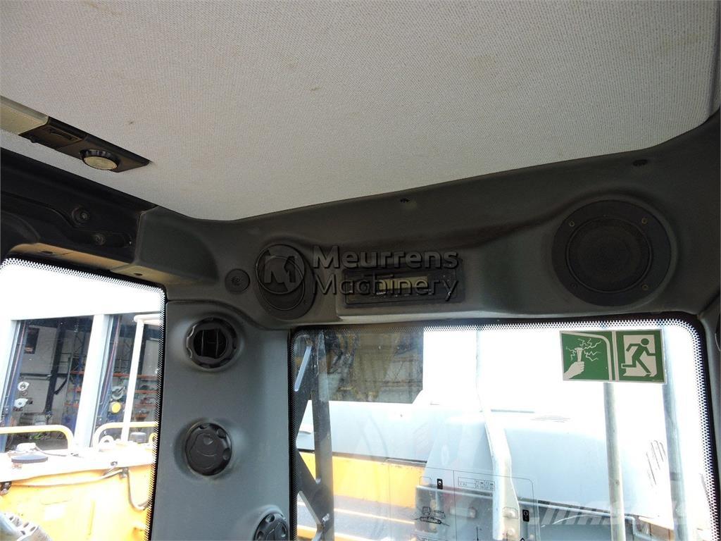 Liebherr R950 Vikšriniai ekskavatoriai