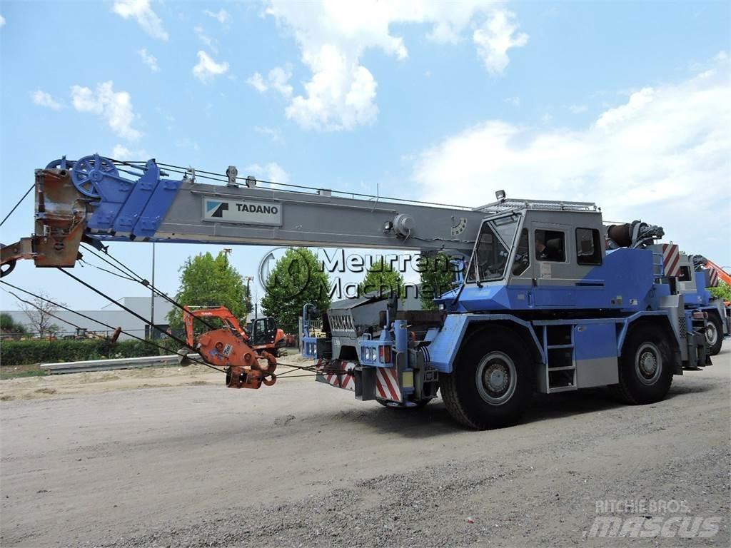 Tadano TR-300E Statyba - Kita